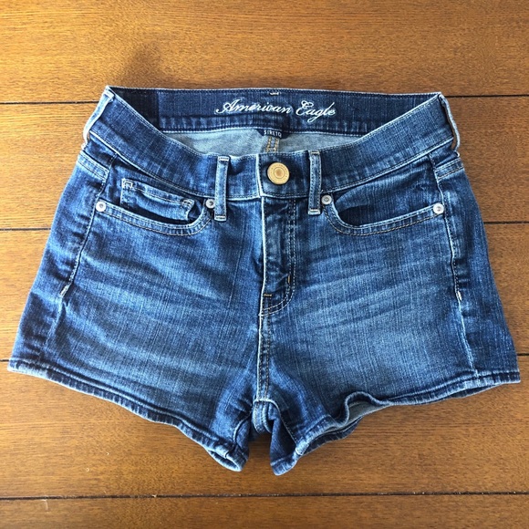 American Eagle Shorts - Picture 1 of 4